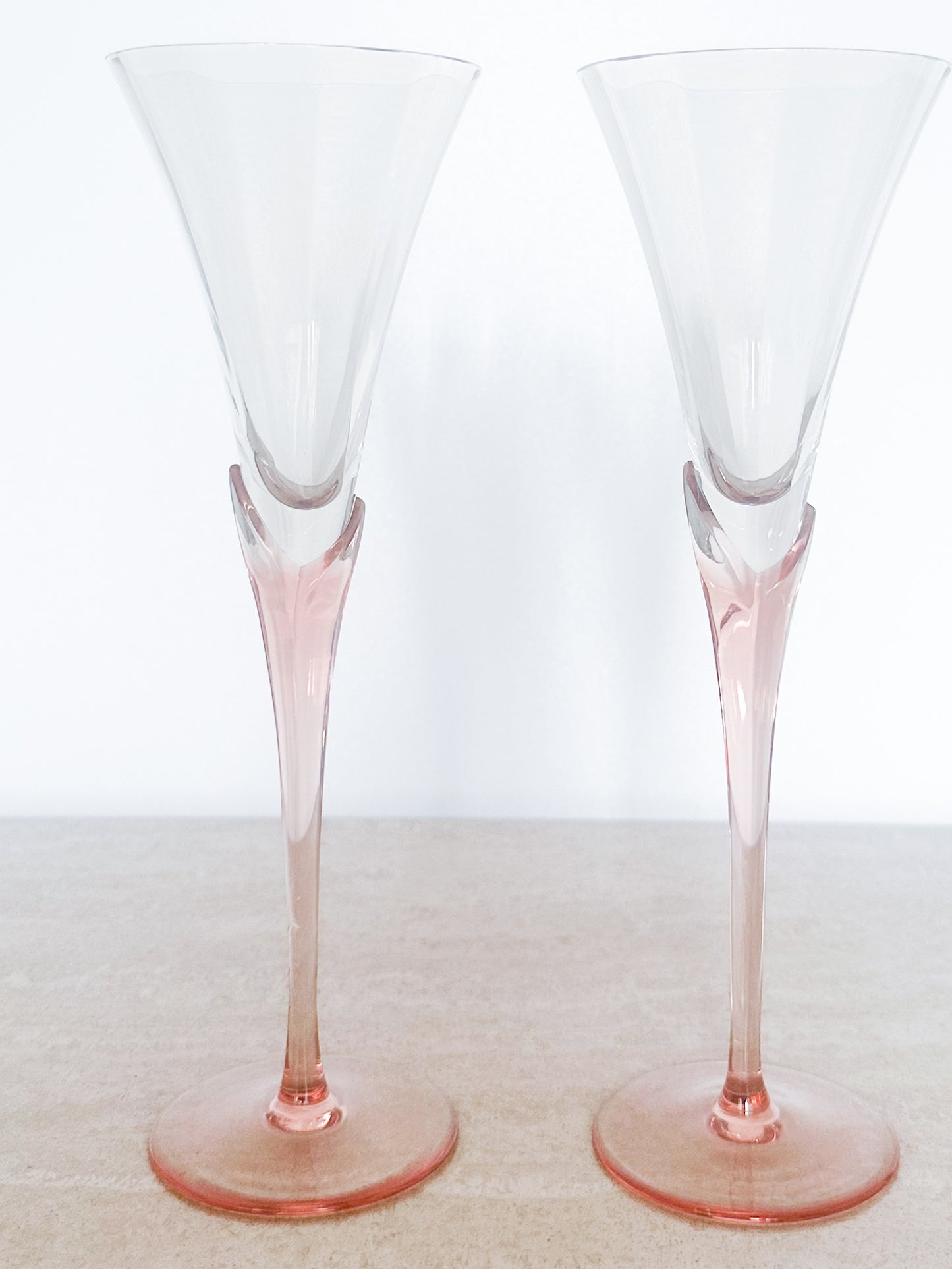 Pink champagne glasses 2x